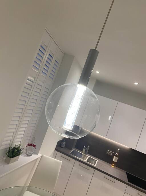 Unrivalled Location - Five Star - Worcester Apartment Luaran gambar