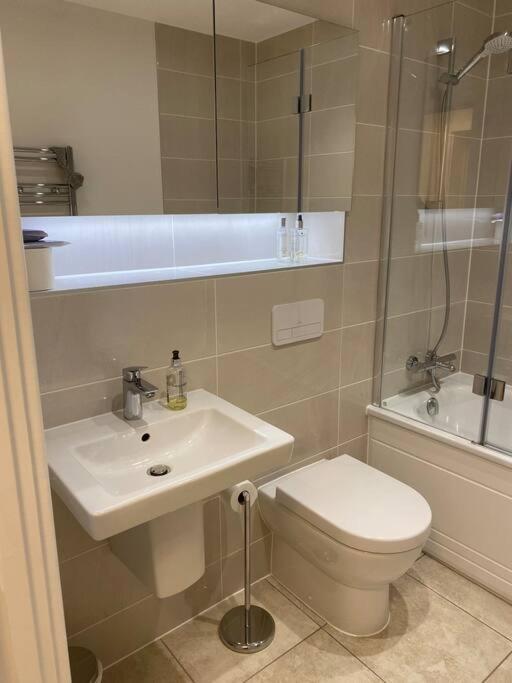 Unrivalled Location - Five Star - Worcester Apartment Luaran gambar