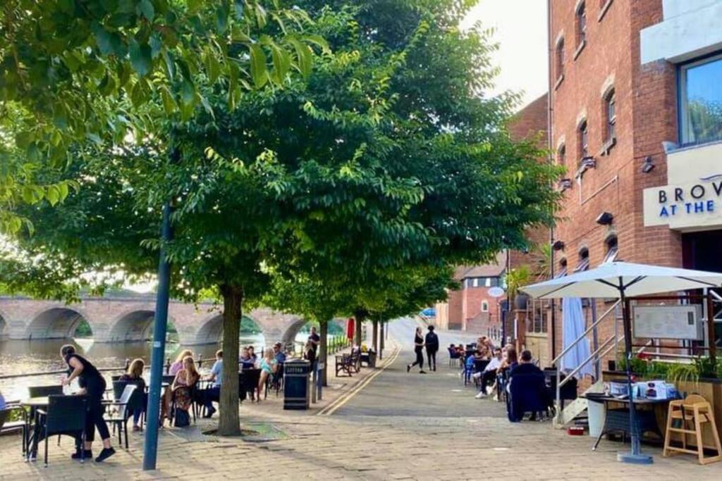 Unrivalled Location - Five Star - Worcester Apartment Luaran gambar