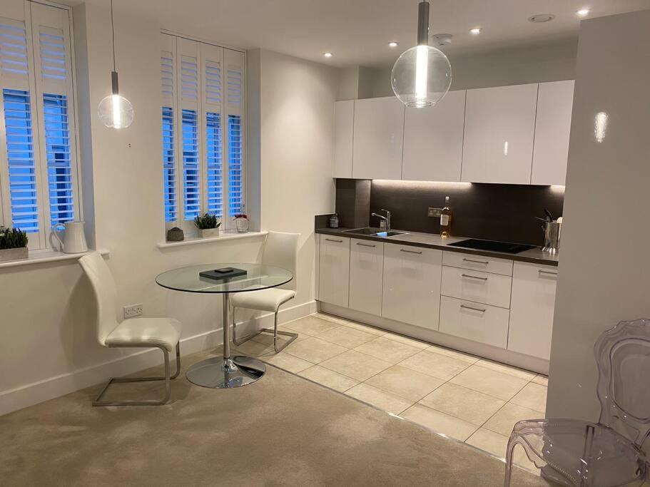 Unrivalled Location - Five Star - Worcester Apartment Luaran gambar